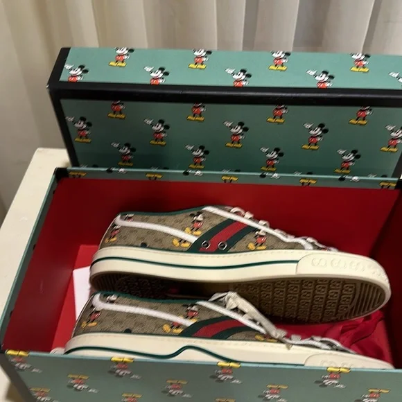 Gucci Disney Mickey Tennis 1977 GG Print Men’s Sneakers Size 9+US / UK 8.5